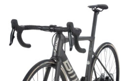 BMC TEAMMACHINE SLR FOUR - Carbon Roadbike - 2023 - Anthracite / Brushed Alloy -Fietswereld Winkels teammachine slr four detail 04 1411628