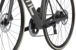 BMC TEAMMACHINE SLR FOUR - Carbon Roadbike - 2023 - Anthracite / Brushed Alloy -Fietswereld Winkels teammachine slr four detail 05 1411629