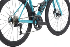 BMC TEAMMACHINE SLR01 THREE - Carbon Roadbike - 2023 - Turquoise / Black -Fietswereld Winkels teammachine slr01 three detail 12 1412166
