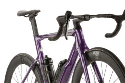 BMC TIMEMACHINE ROAD 01 ONE - Carbon Roadbike - 2023 - Carbon / White -Fietswereld Winkels timemachine road 01 one prp blk cbn detail 01 1412208