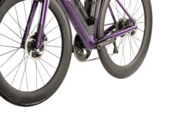 BMC TIMEMACHINE ROAD 01 ONE - Carbon Roadbike - 2023 - Carbon / White -Fietswereld Winkels timemachine road 01 one prp blk cbn detail 04 1412211