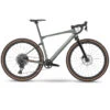 BMC URS LT TWO - Carbon Gravel Bike - 2023 - Metallic Moss / Amber -Fietswereld Winkels urs lt two sideview 1412574